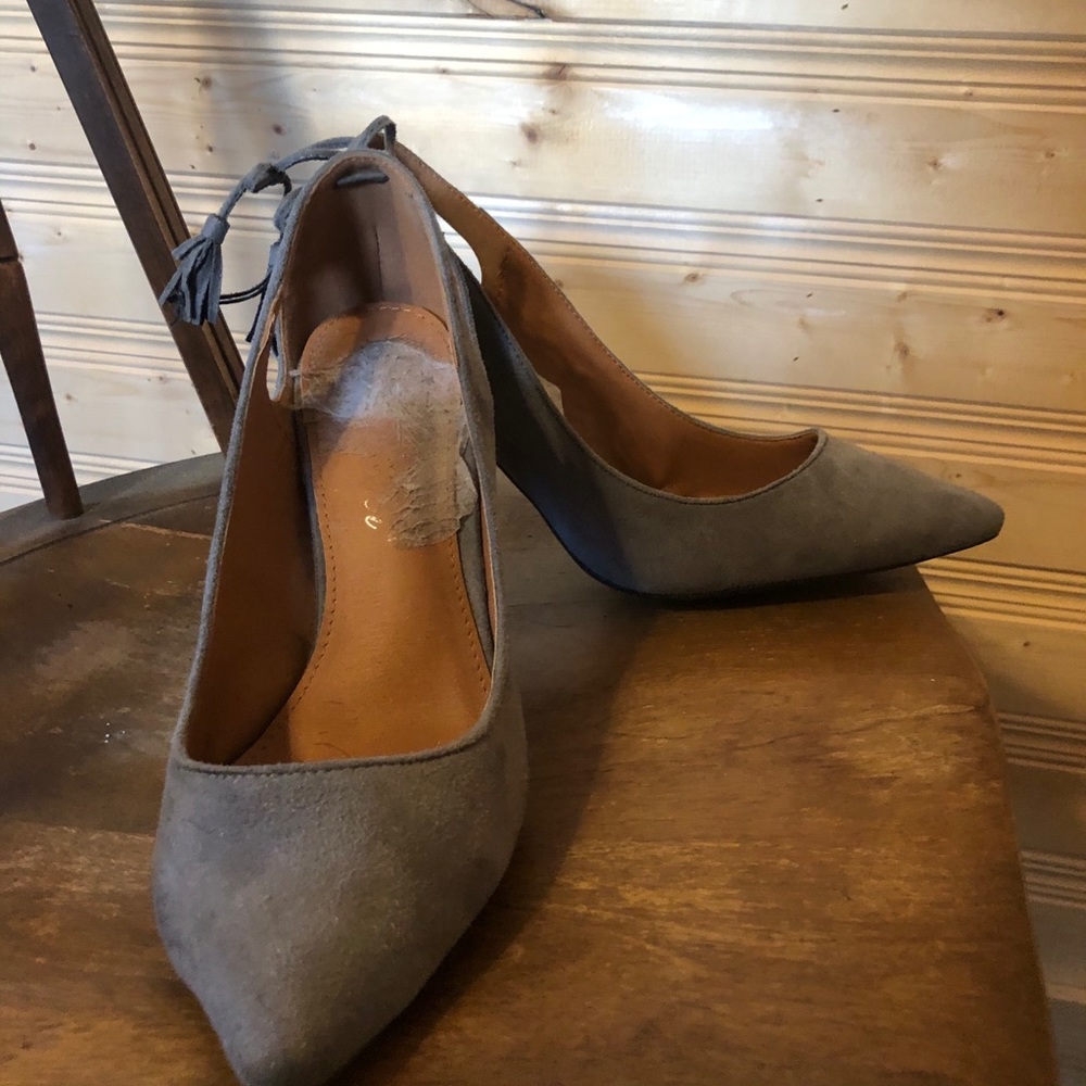 Gray Heels